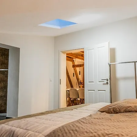 Living&comfort Penthouse-suite - Netflix, Kingsize Beds, Fast Wi-fi, Espresso Apartman *